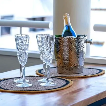 Apartment Renovated Bijou Gem In Heart Of Cannes